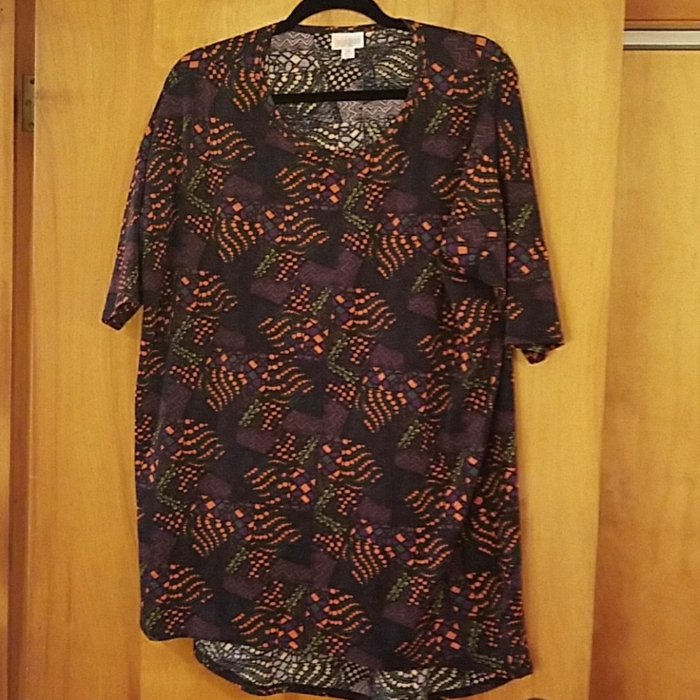 LuLaRoe Irma size Medium excellent condition